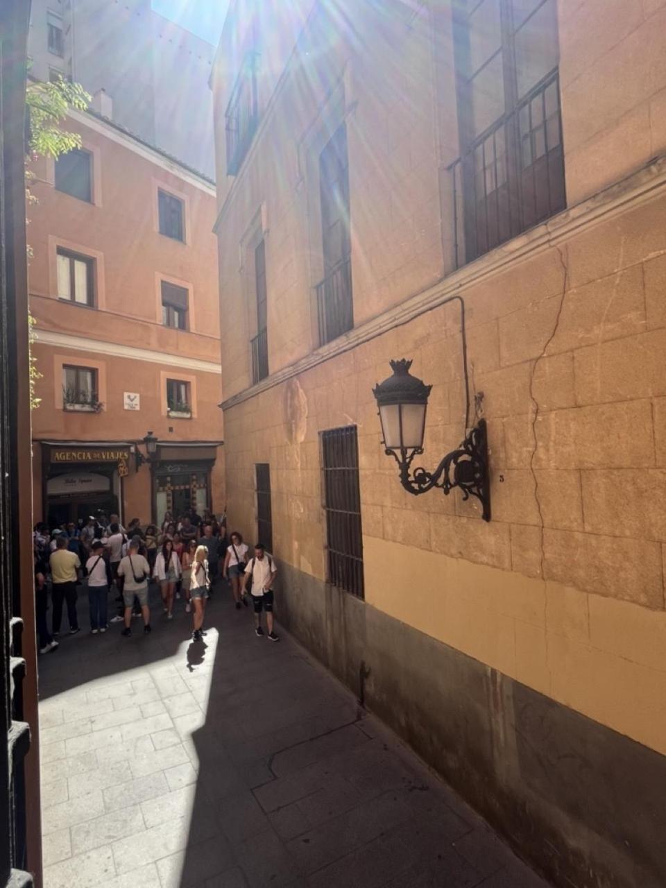 Dplace To Be - Exclusive Apartments In Historic Center Madrid Værelse billede