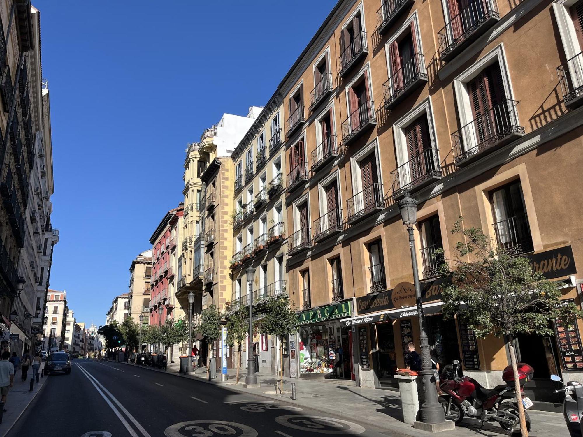 Dplace To Be - Exclusive Apartments In Historic Center Madrid Eksteriør billede