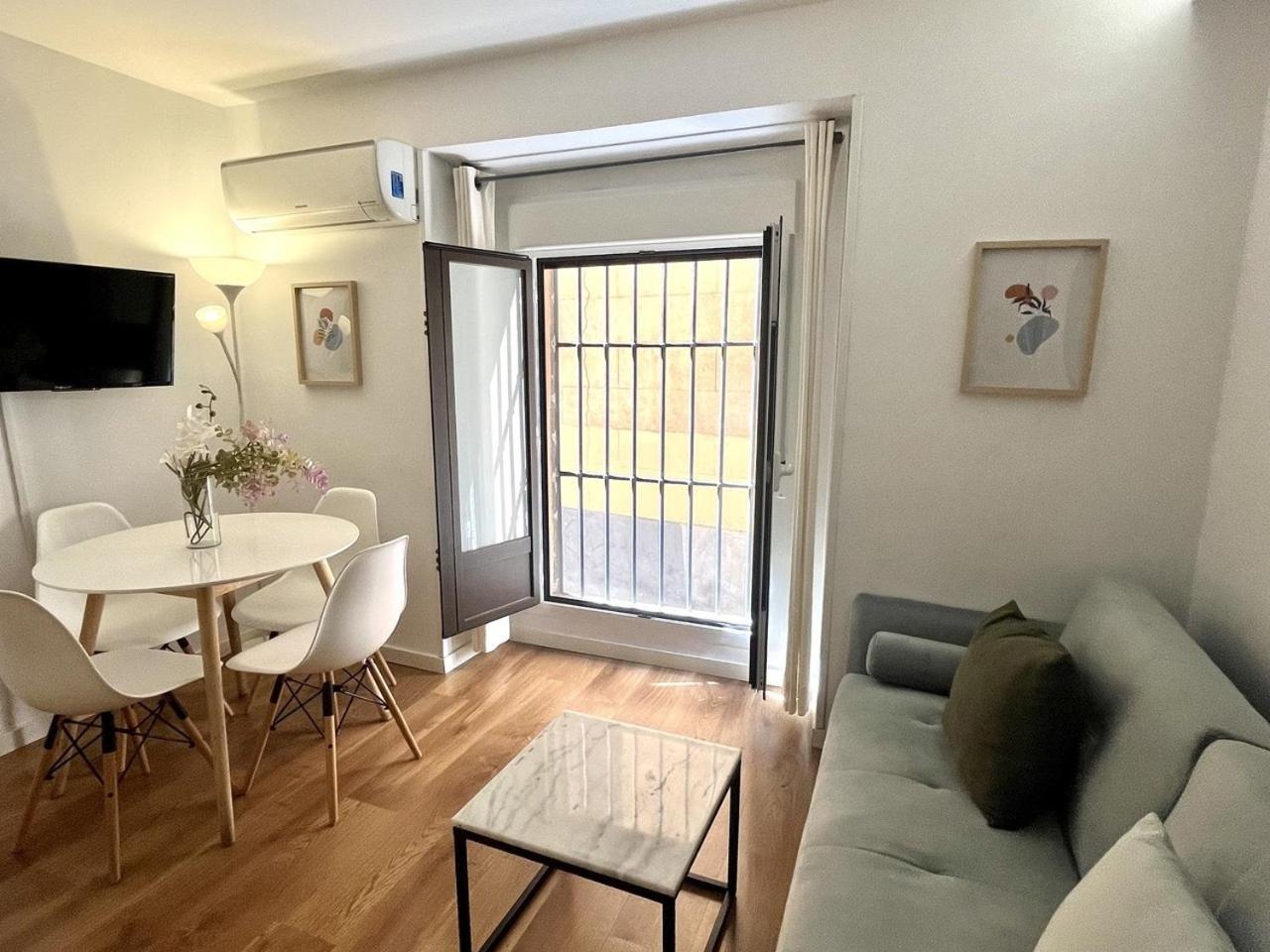 Dplace To Be - Exclusive Apartments In Historic Center Madrid Værelse billede