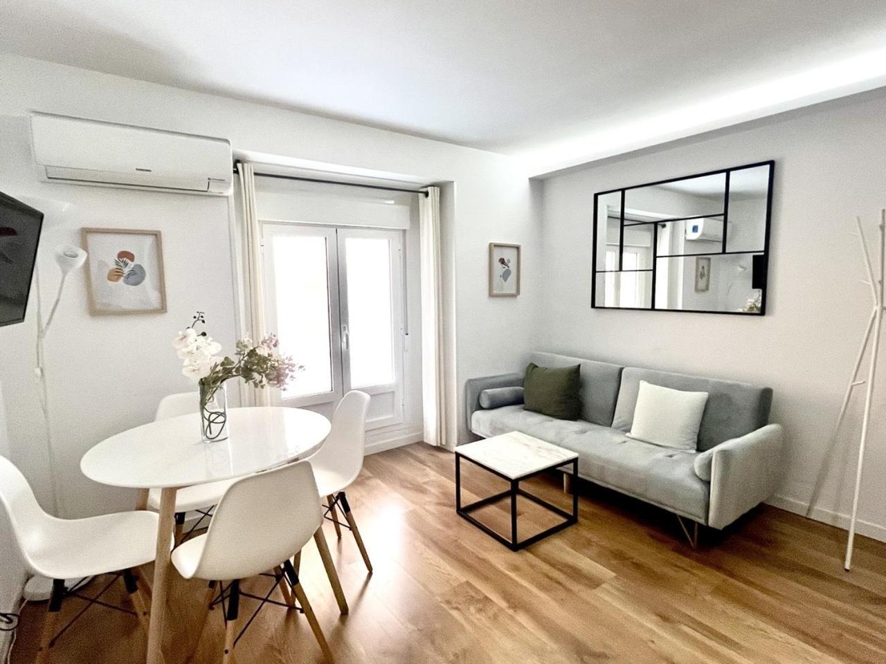 Dplace To Be - Exclusive Apartments In Historic Center Madrid Værelse billede