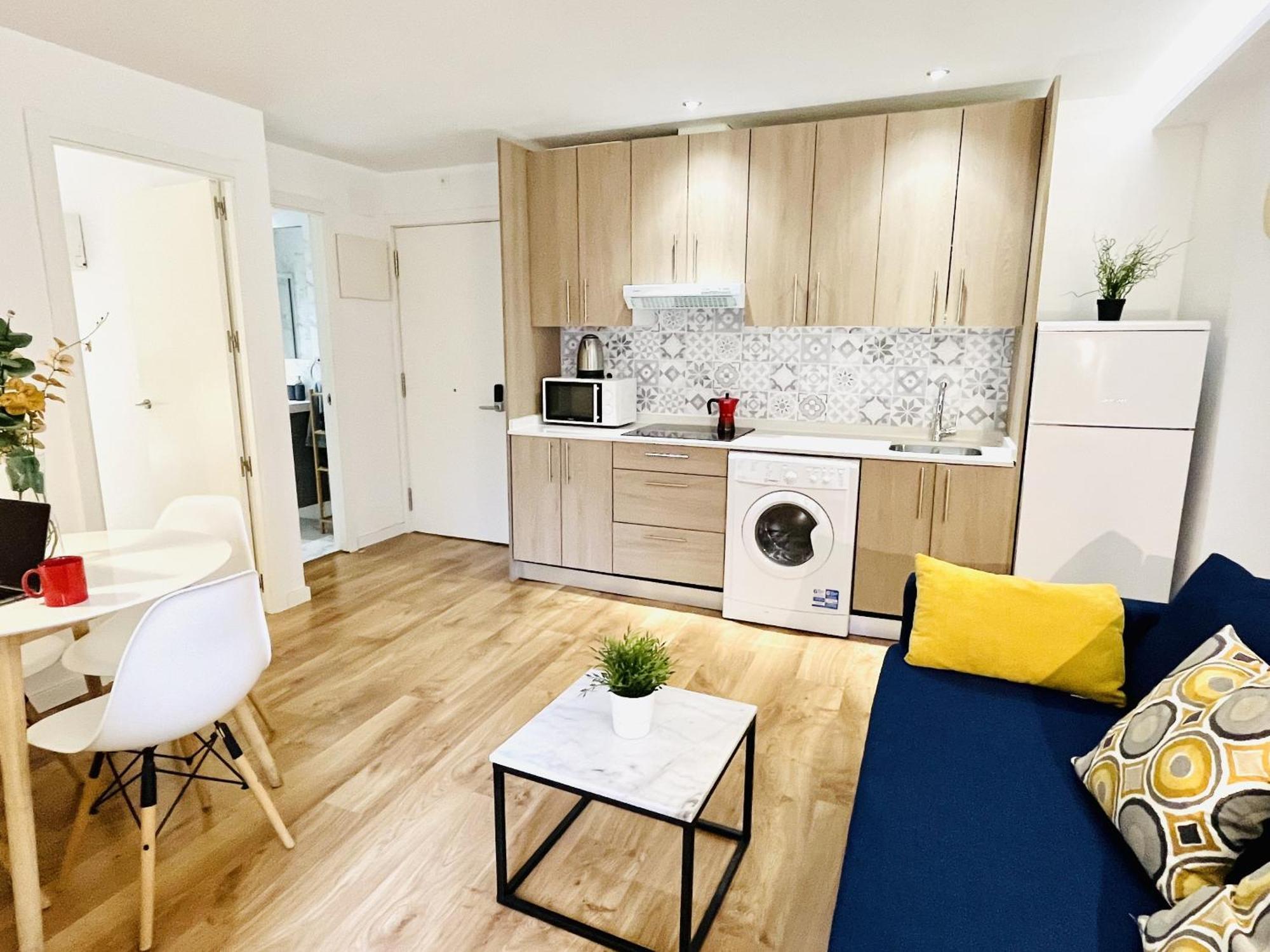 Dplace To Be - Exclusive Apartments In Historic Center Madrid Værelse billede