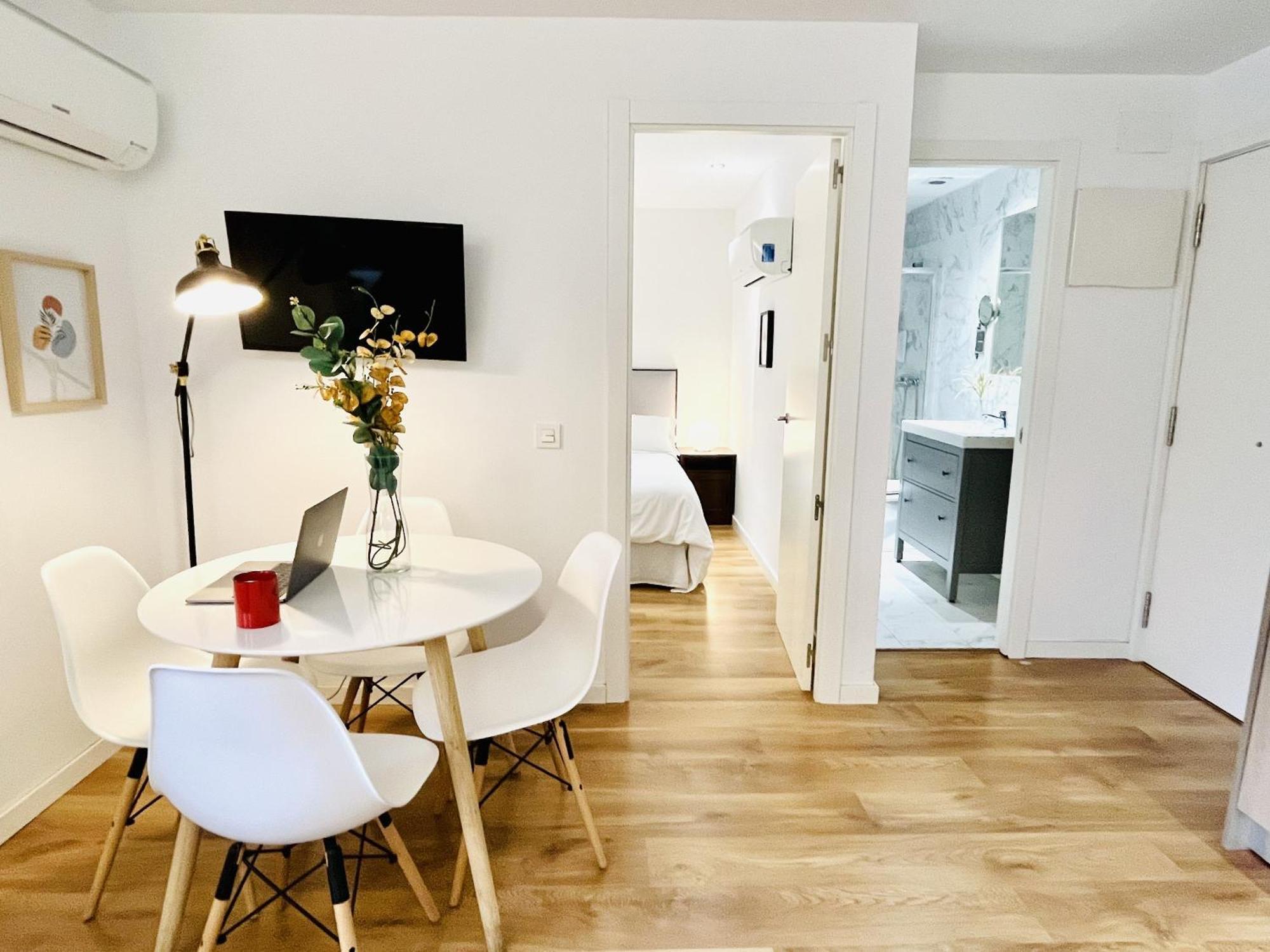 Dplace To Be - Exclusive Apartments In Historic Center Madrid Værelse billede