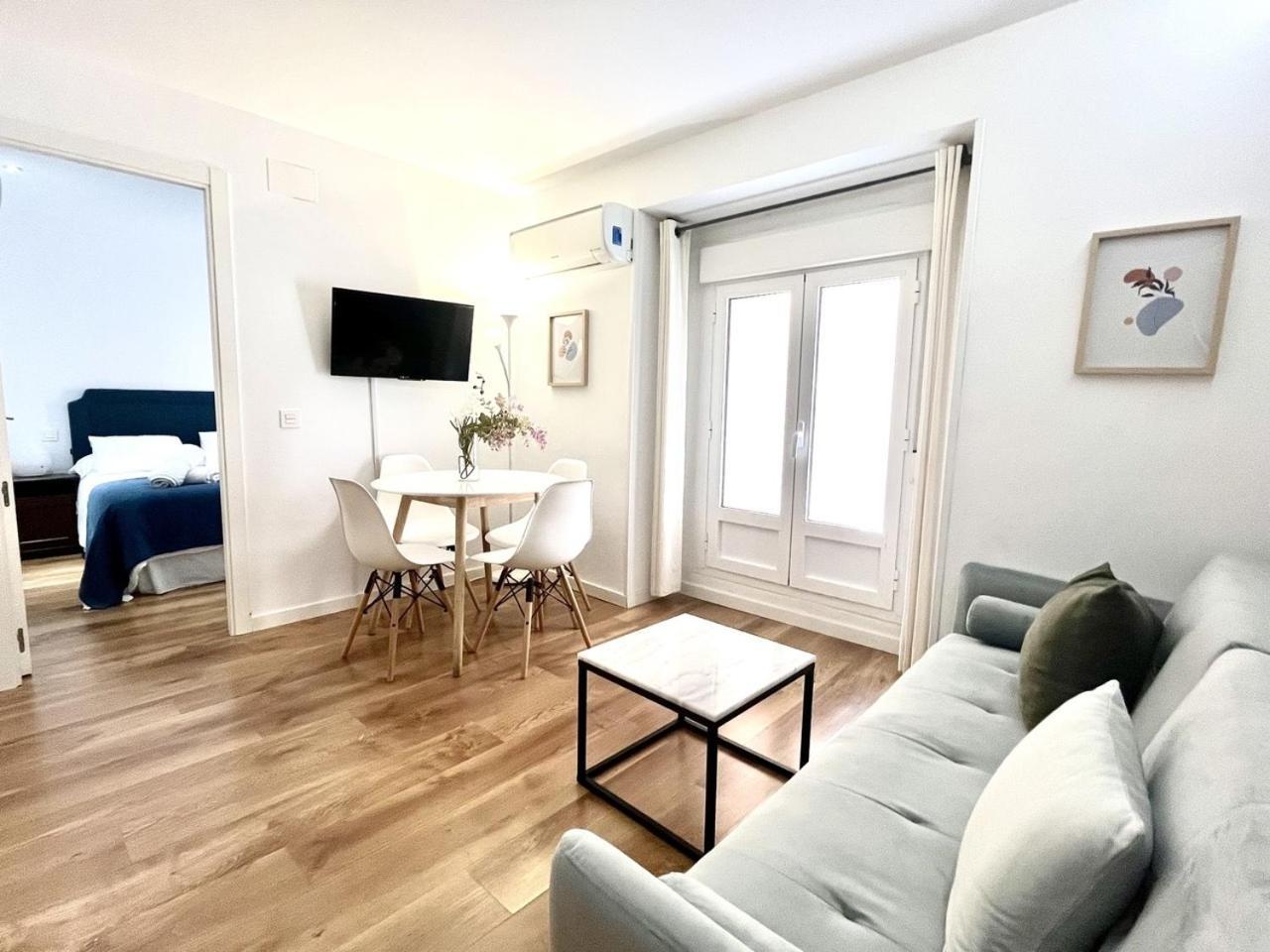 Dplace To Be - Exclusive Apartments In Historic Center Madrid Værelse billede